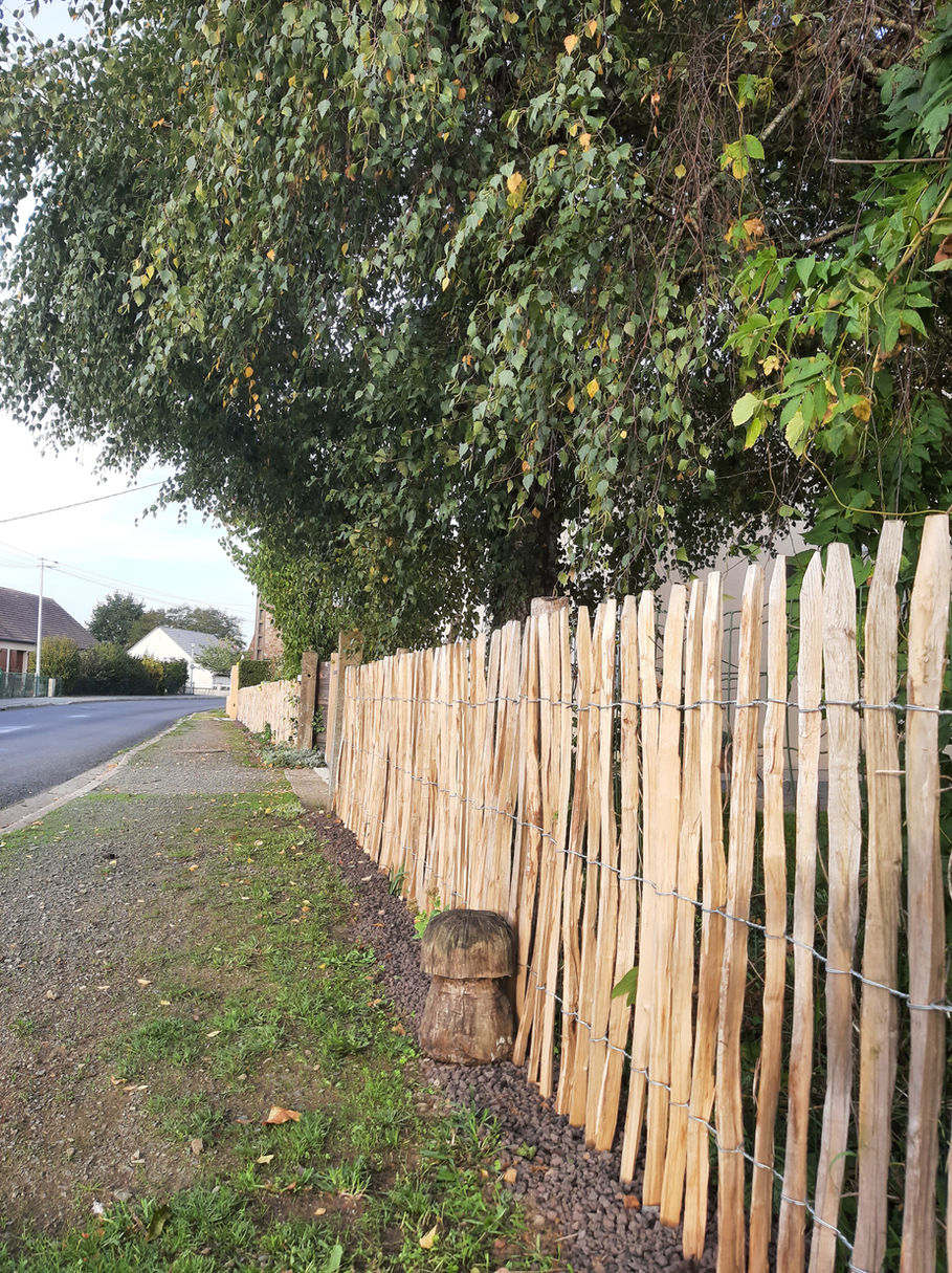 Cloture naturelle en bois, photo publique Yack Paysage a confirmer